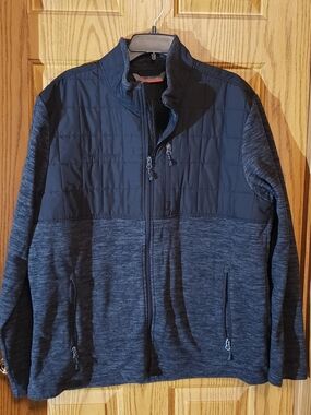 Free Country Men's Quilted Hybrid Jacket in Dark Gray and Black. Xl‎ Fleece